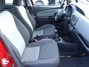 Toyota Yaris III Hatchback 5d Facelifting 2017 1.5 Dual VVT-iE 111KM 2017 Toyota Yaris 1.5 Dual VVT-i, Salon Polska, zdjęcie 8