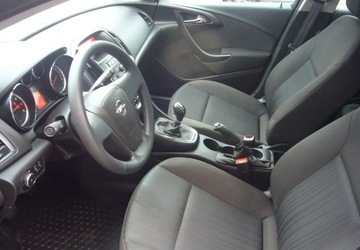 Opel Astra J Hatchback 5d Facelifting 1.6 Twinport ECOTEC 115KM 2014 Opel Astra Opel Astra J Salon PL - seriws 1.6 Benzyna 116KM, zdjęcie 10