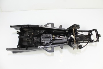YAMAHA YZF R1 RN12 04-06 STELAŻ TYŁ ZADUPKA