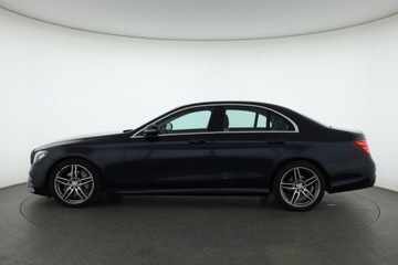 Mercedes Klasa E W213 Limuzyna 2.0 220d 194KM 2016 Mercedes E E 220 d, Salon Polska, Serwis ASO, zdjęcie 2