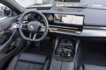 BMW Seria 5 G90-91 2026 BMW 540 xDrive Limuzyna - DEMO, zdjęcie 20