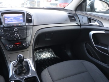 Opel Insignia I Sports Tourer 2.0 CDTI ECOTEC 130KM 2011 Opel Insignia 2.0 CDTI, Navi, Klima, Klimatronic, zdjęcie 7