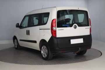 Opel Combo D Van L1 1.3 CDTI ecoFLEX 90KM 2015 Opel Combo 1.3 CDTI, Salon Polska, Klima, zdjęcie 3
