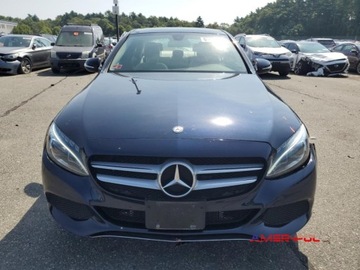 Mercedes Klasa C W205 2015 Mercedes-Benz Klasa C 2015 r., 2,0L 300 4MATIC 2.0 Benzyna 241KM, zdjęcie 1