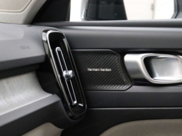 Volvo XC40 2025 VOLVO XC40 B4 Plus Dark Suv 2.0 (211KM) 2025, zdjęcie 16