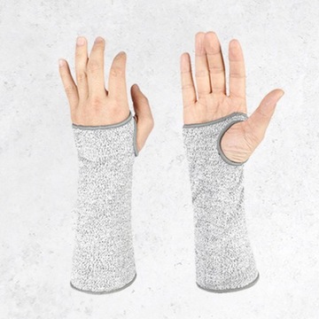 Устойчивые к порезам защитные рукава длиной 45 см.