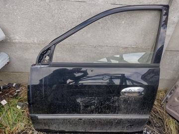 DVEŘE LEVÝ PŘEDNÍ KIA CARENS ČERNÉ