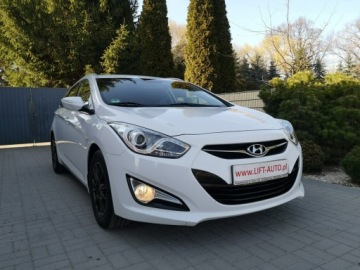 Hyundai i40 Kombi 1.7 CRDi HIGH 136KM 2015 Hyundai i40 1.7 CRDI 136KM Klima Tempomat Parktron, zdjęcie 2
