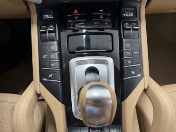 Porsche Cayenne II 2011 Porsche Cayenne Diesel II (2010-) Porsche Cayenne, zdjęcie 15