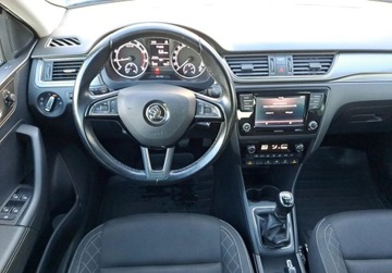 Skoda Rapid II Liftback Facelifting 1.0 TSI 110KM 2018 Skoda RAPID SmartLink Biksenon Climatronic Tempomat Grzane fotele Salon PL, zdjęcie 12