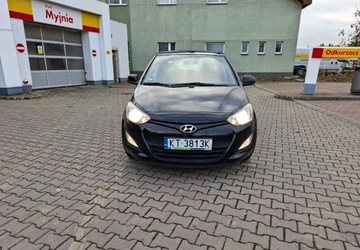 Hyundai i20 I Hatchback 5d Facelifting 1.2 DOHC 85KM 2014 Hyundai i20 Hyundai i20 LIFT Tarnow 1.2 Benzyna 86KM, zdjęcie 2