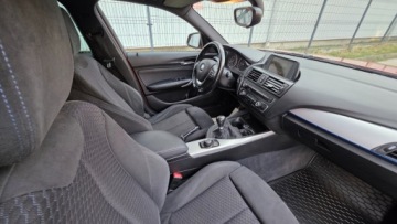 BMW Seria 1 F20-F21 Hatchback 5d 118i 170KM 2012 BMW Seria 1 Rudy niemiec z eM Pakietem 1.6 Benzyna 170KM, zdjęcie 12