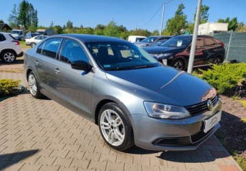 Volkswagen Jetta VI 2014 Volkswagen Jetta Super Stan Automat 2.0 8V 115KM GWARANCJA Zobacz 2.0, zdjęcie 3