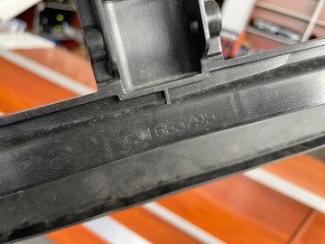 VOLVO XC90 II Направляющая впускного воздуха вниз