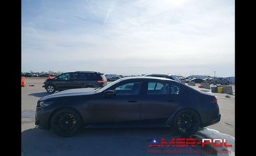 BMW Seria 5 G90-91 M Sedan 4.4 V8 727KM 2024 BMW M5 _G90_727 KM_Najnowszy model_845 Km przebiegu 4.4 Hybryda Plug-in, zdjęcie 5