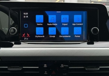 Volkswagen Golf VIII Hatchback 1.5 TSI EVO 130KM 2021 Volkswagen Golf Life Pakiety, ACC, Podgrzewane fotele, Podgrzewana kierow, zdjęcie 25