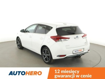 Toyota Auris II Hatchback 5d Facelifting 1.8 Hybrid 136KM 2018 Toyota Auris kamera grzane fotele tempomat, zdjęcie 3