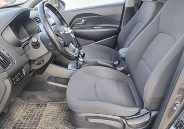 Kia Rio III 2015 Kia Rio 2015r, 1.1 CRDI. Lekko uszkodzony lewy przod. Jezdzi 1.1 Diesel, zdjęcie 6