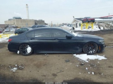 BMW Seria 7 G70 2022 BMW Seria 7 750 I XDRIVE, 2022r., 4x4, 4.4L 4.4 Benzyna 523KM, zdjęcie 4