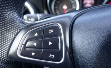 Mercedes CLA C117 Shooting Brake Facelifting 1.5 180 d 109KM 2017 Mercedes-Benz CLA 180d 109KM Automat Lopatki Zero korozji Navi Skora 1.5, zdjęcie 20