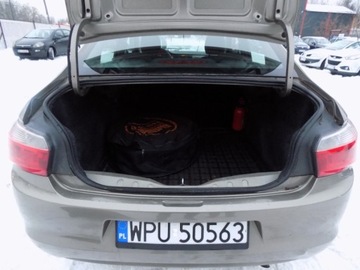 Citroen C-Elysee II Sedan 1.6 VTi 115KM 2015 Citroen C-Elysee BIALOLEKA 1.6 Benzyna LPG (115 KM), 2015r. prod. KOMIS, zdjęcie 8