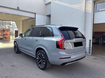 Volvo XC90 II SUV Plug-In Facelifting 2024 2.0 T8  455KM 2025 VOLVO XC90 T8 AWD Plug-In Hybrid Ultra Dark Suv 2.0 (455KM) 2025, zdjęcie 4