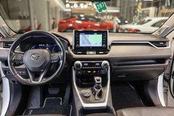 Toyota RAV4 V SUV 2.5 Hybrid Dynamic Force 222KM 2019 Toyota RAV4 2.5 Hybrid Executive 4x4 JBLSKYVIEW 2.5 Hybryda 222KM, zdjęcie 5