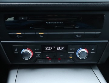 Audi A6 C7 Avant Facelifting 2.0 TDI ultra 190KM 2014 Audi A6 2.0 TDI, 187 KM, Automat, Xenon, Bi-Xenon, zdjęcie 15