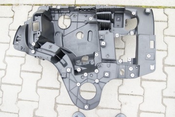 OKULAR WNĘKA REFLEKTORA OBUDOWA Actros MP4 lewa