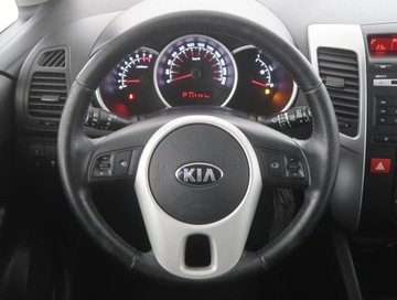 Kia Venga Mikrovan 1.6 DOHC CVVT 125KM 2013 Kia Venga 1.6 CVVT, Salon Polska, Serwis ASO, zdjęcie 14