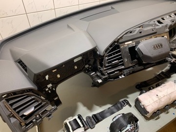 AUDI Q4 E-TRON 89A DESKA ROZDĚLOVAČE KONZOLA AIRBAG ULOŽENÍ PÁSY KOMPLET