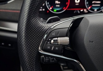 Skoda Octavia IV RS Liftback 2.0 TSI 245KM 2021 Skoda Octavia Sportowa kierownica i fotele - ACC 210kmh - Kamera - Czujnik, zdjęcie 27