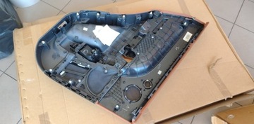 ОБИВКА ДВЕРИ БОКОВОЙ ЗАДНЕЙ ПРАВОЙ RANGE ROVER VOGUE L405 НОВАЯ