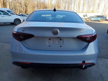 Alfa Romeo Giulia II Sedan Facelifting 2.0 Turbo 280KM 2022 Alfa Romeo Giulia Super 2022 2.0 Benzyna 280KM, zdjęcie 2