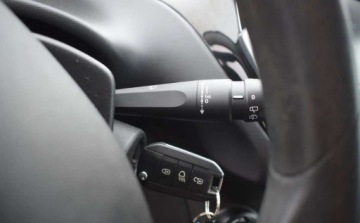 Peugeot 208 I Hatchback 5d Facelifting 1.6 BlueHDi 75KM 2018 Peugeot 208 Peugeot 208 1.6 BlueHDI Tablet, Klima 1.6 Diesel 75KM, zdjęcie 18