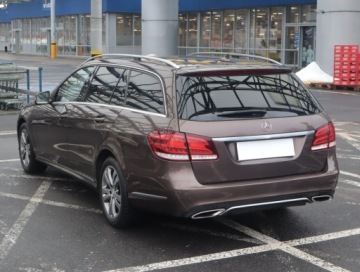 Mercedes Klasa E W212 Kombi Facelifting 220 CDI 170KM 2014 Mercedes E E 220 CDI, 167 KM, Automat, Skóra, zdjęcie 3