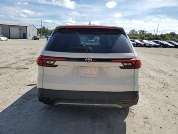 Toyota 2024 Toyota Grand Highlander Xle 2024 2.4l 2.4 Benzyna 265KM, zdjęcie 2