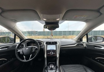 Ford Mondeo V Kombi Facelifting 2.0 EcoBlue 190KM 2019 Ford Mondeo Ford Mondeo 2.0 EcoBlue Vignale AWD 2.0 Diesel 190KM, zdjęcie 36