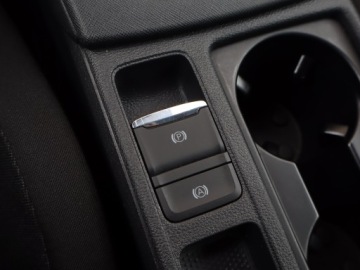 Skoda Octavia IV Liftback 1.0 TSI EVO 110KM 2021 Skoda Octavia 1.0 TSI, Salon Polska, Klima, zdjęcie 17