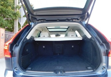 Volvo XC60 II Crossover D3 150KM 2020 Volvo XC 60 z Gwarancja Kamery 360 BLiS Skora Bezowa Panorama Dach 2.0, zdjęcie 24