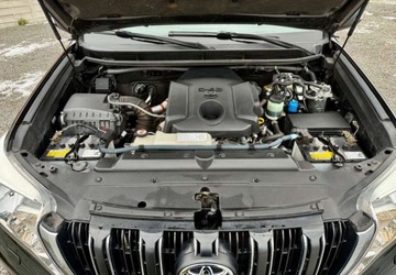 Toyota Land Cruiser VI MPV Faceliting 2.8 D-4D 177KM 2016 Toyota Land Cruiser Toyota Land Cruiser LC 2.8 D-4D Premium 2.8 Diesel, zdjęcie 39