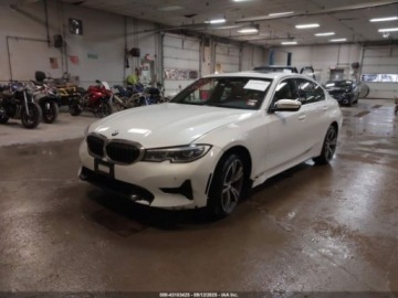 BMW Seria 3 G20-G21 2022 BMW Seria 3 330i xdrive 2.0 Benzyna 255KM, zdjęcie 1