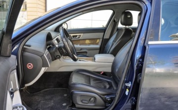 Jaguar XF I Sedan 2.7 BiTurbo D 207KM 2008 Jaguar XF Skory Automat 2.7 Diesel 207KM, zdjęcie 6