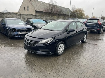 Opel Astra K Hatchback 5d 1.0 Turbo 105KM 2018 Opel Astra EcoTec Klimatyzacja, zdjęcie 2