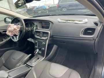 Volvo V40 II Hatchback Facelifting 2.0 D3 150KM 2019 Volvo V40 Momentum Automat Klimatronik, zdjęcie 10