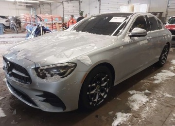 Mercedes Klasa E W213 Kombi Facelifting 2.0 E300 258KM 2021 Mercedes-Benz Klasa E MERCEDES-BENZ E 350 4MATIC 2.0 Benzyna 259KM, zdjęcie 6