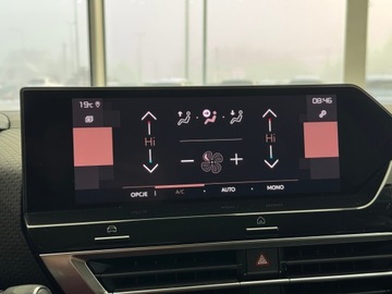 Citroen C4 III SUV 1.2 PureTech 130KM 2022 Citroen C4 Shine / HUD / Nawigacja / Kamera / CarP, zdjęcie 28