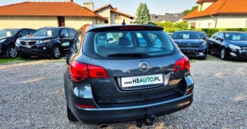 Opel Astra J Sports Tourer Facelifting 1.4 Turbo ECOTEC 120KM 2012 Opel Astra BENZYNA NAWIGACJA niski przebieg super okazja polecamy, zdjęcie 12