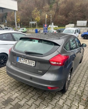 Ford Focus III Sedan Facelifting 1.0 EcoBoost 125KM 2016 Ford Focus Benzynkaserwisbogata wersjaprosto z Niemiec Benzyna 125KM, zdjęcie 4