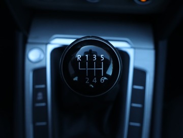 Volkswagen Passat B8 Limousine 1.4 TSI BlueMotion Technology 125KM 2018 VW Passat 1.4 TSI, Salon Polska, Klima, zdjęcie 15